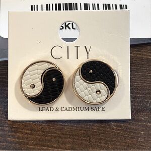 🆕🖤CITY: Leather Round Ying and Yang Studs